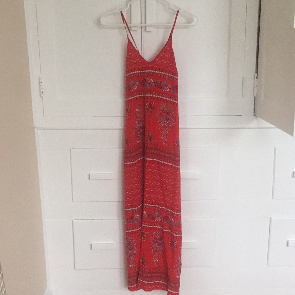 Maxi red patterned dress
